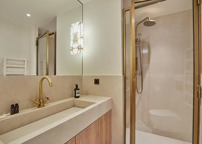 Bouloi - Louvre Palais-royal פריז