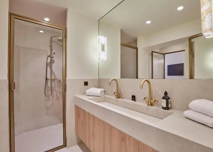 Bouloi - Louvre Palais-royal * פריז